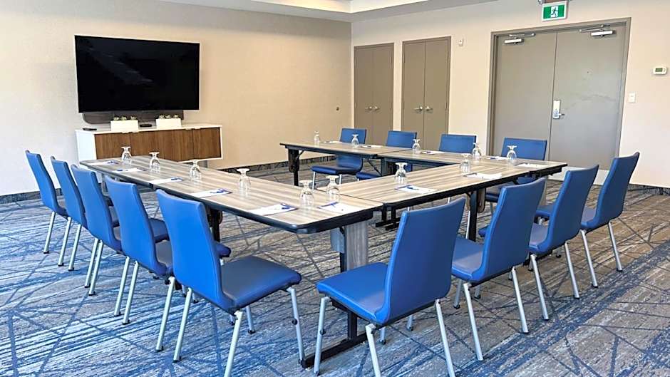 Holiday Inn Express Hotel & Suites Kingston By IHG