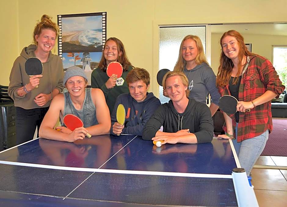 Beachcomber Lodge & Backpacker