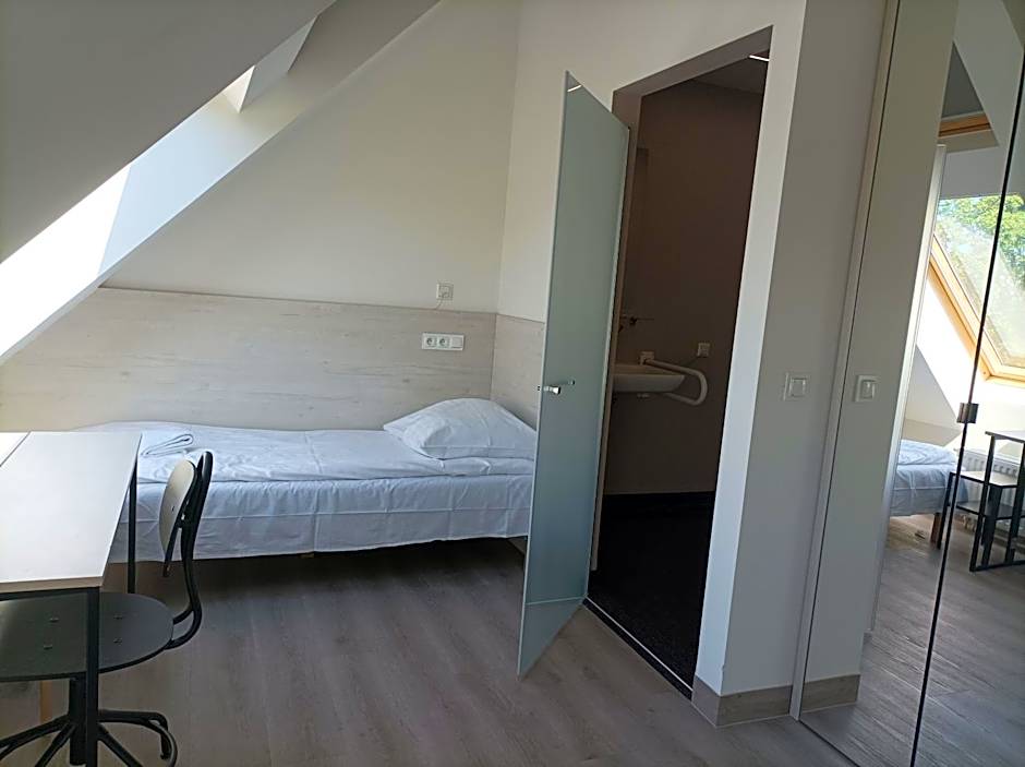 Lofty Kampus Garnizon