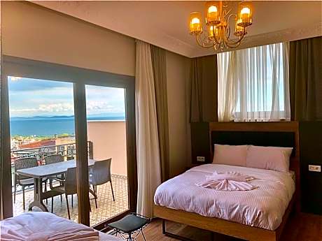 Family Suite with Balcony