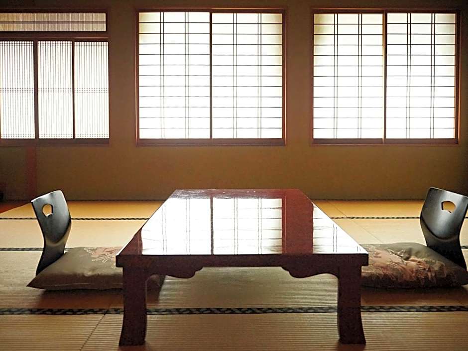 Irorinoyado Ashina