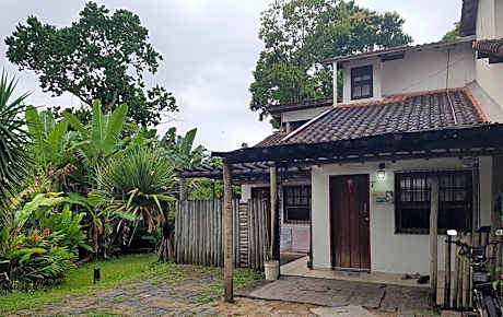 Casa Cultural Caiçara Paraty - WiFi, Vaga privativa, próxima ao Centro Histórico