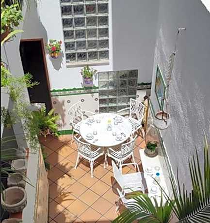 L'Hostalet GuestHouse