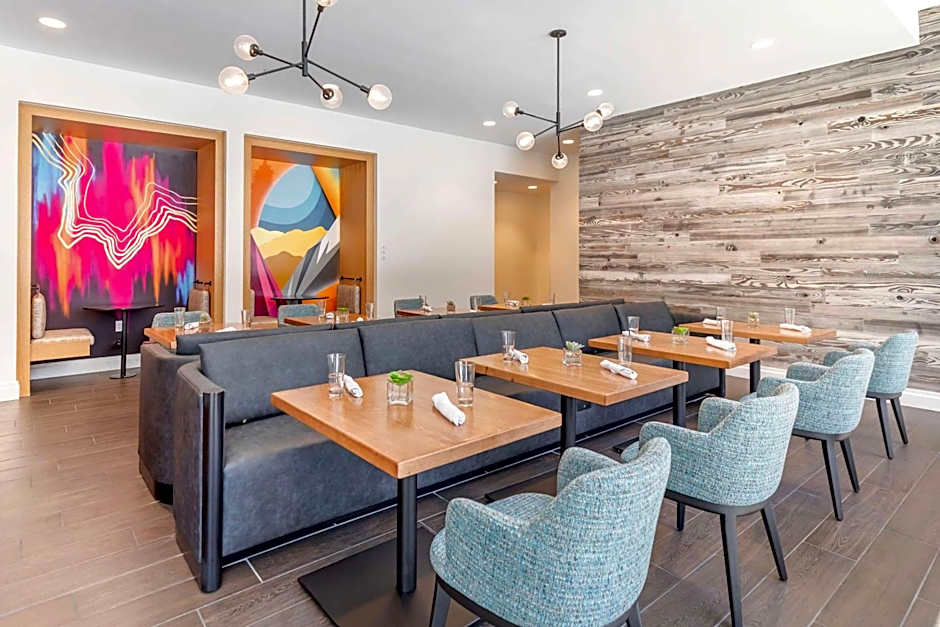 Cambria Hotel Denver Downtown RiNo