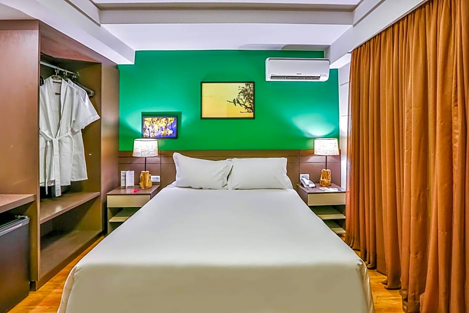 Golden Tulip Goiania Address