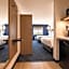 Holiday Inn Express & Suites Niagara Falls By IHG