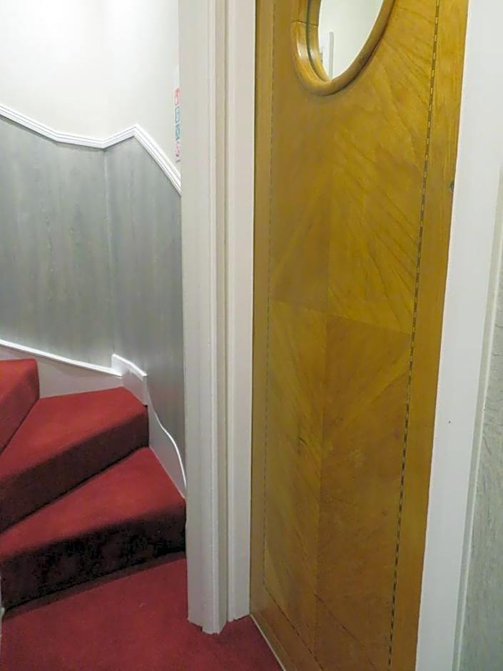 Glendale Hyde Park Hotel