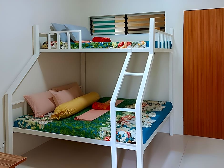 CM Apartelle Iloilo International Airport by RedDoorz