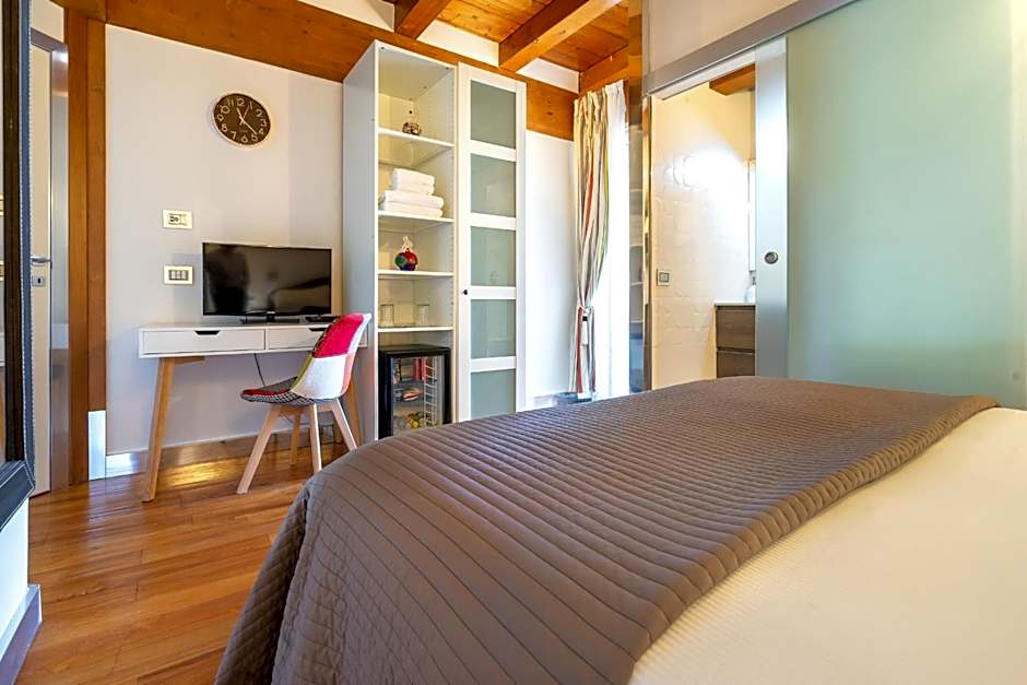 Casale Delle Ronde B&B