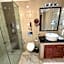 Hotel Spic N Span
