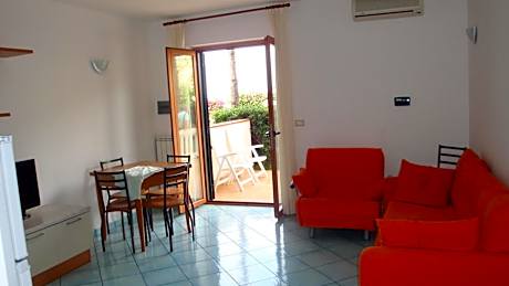 One-Bedroom Apartment (6 Adults)