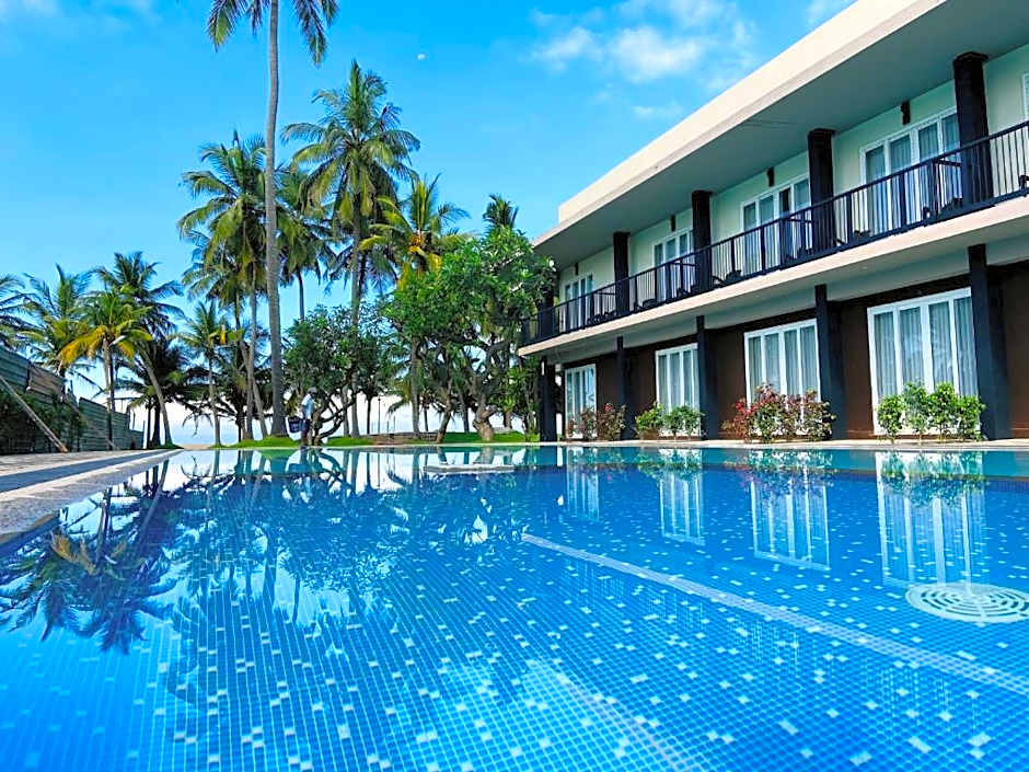 Golden Star Beach Hotel