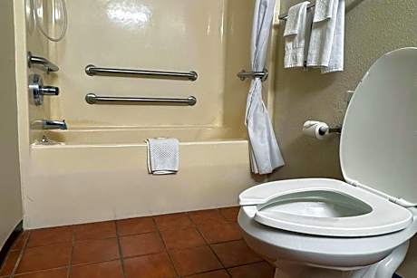 Queen Room with Two Queen Beds - Accessible/Non-Smoking