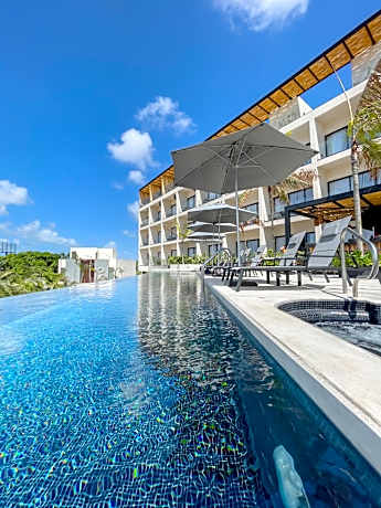 Hive Cancun by G Hotels