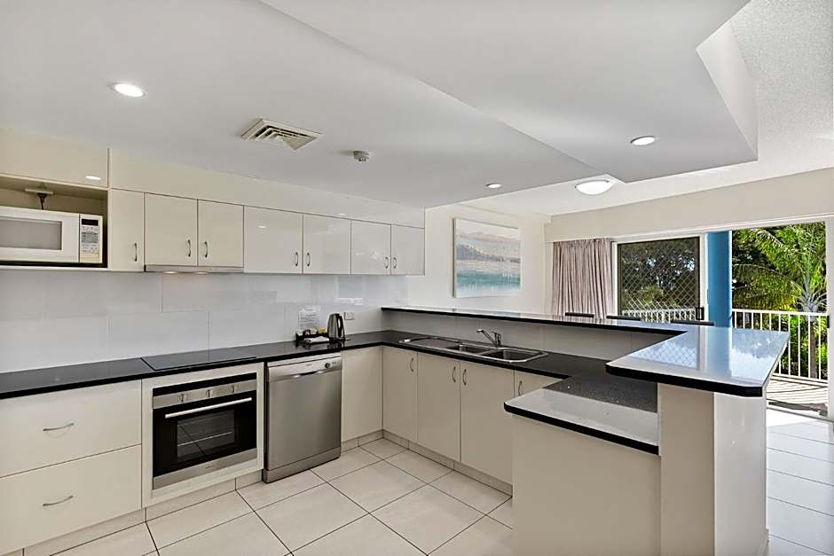 White Crest Apartments