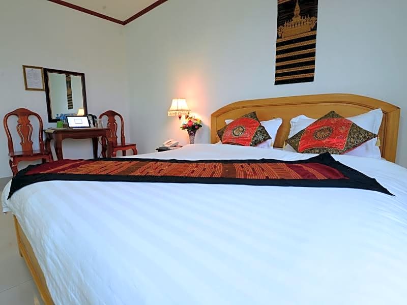 Douangpraseuth Hotel