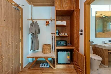 Junior Suite Pool View with Jacuzzi