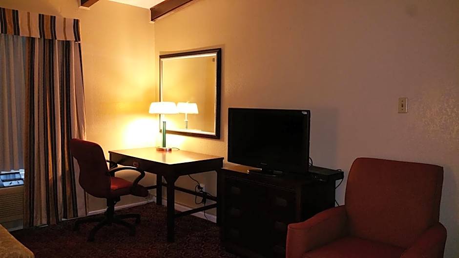 Executive Inn and Suites Waxahachie