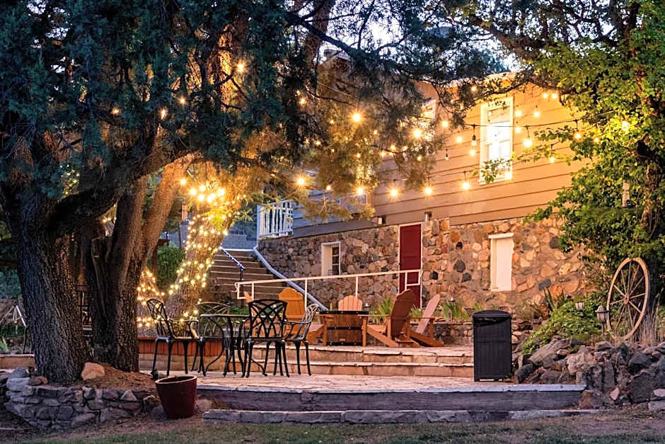 Prescott Pines Inn