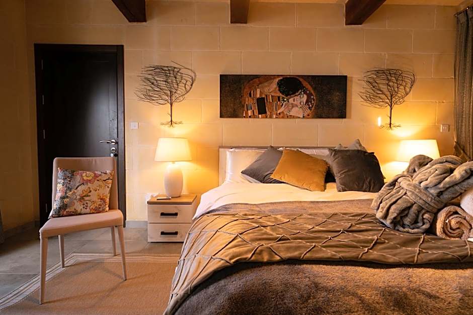 Ajuga Luxury Boutique B&B