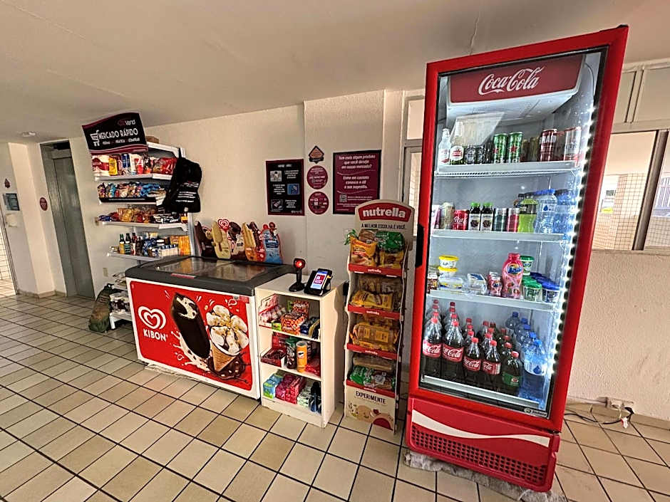 Apto 3 quartos grande a 50m do Mar AH113