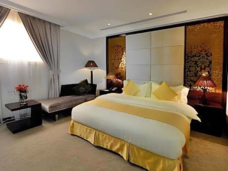 Standard Room with King Bed