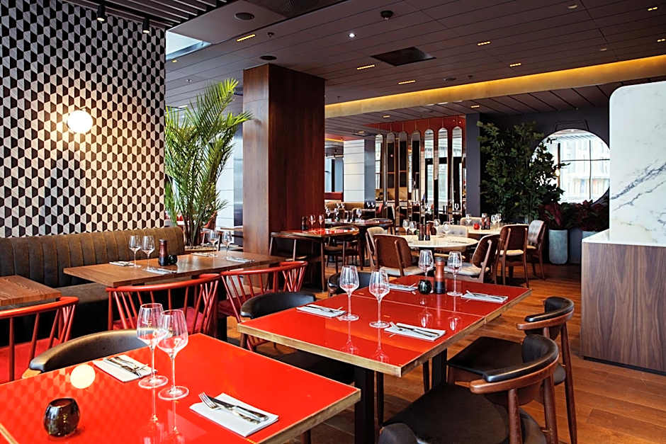 Clarion Hotel The Hub