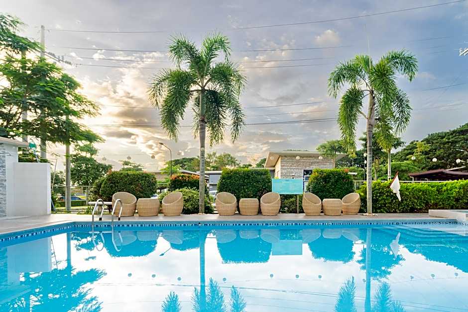 Microtel by Wyndham South Forbes near Nuvali