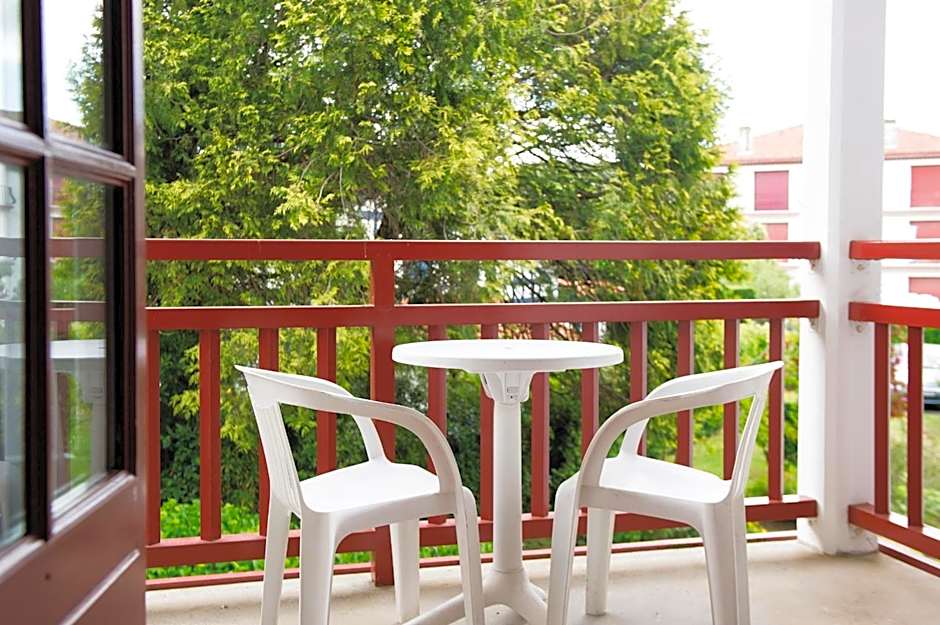 Hôtel & Résidence Vacances Bleues Orhoïtza