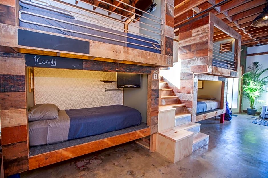 PodShare Los Feliz