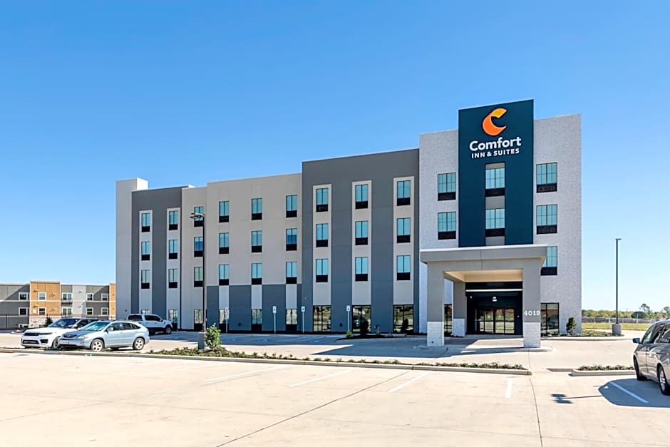 Comfort Inn & Suites Balch Springs - SE Dallas