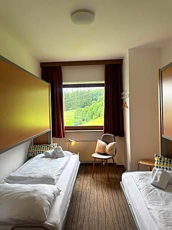 Economy Twin Room