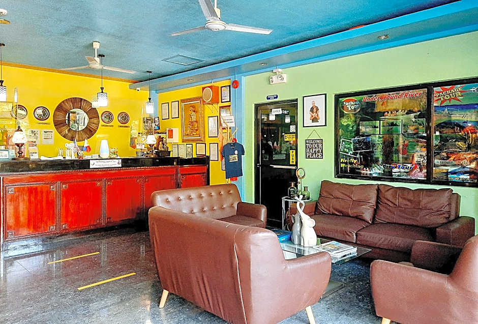 RedDoorz @ New Casamila Hotel Palawan