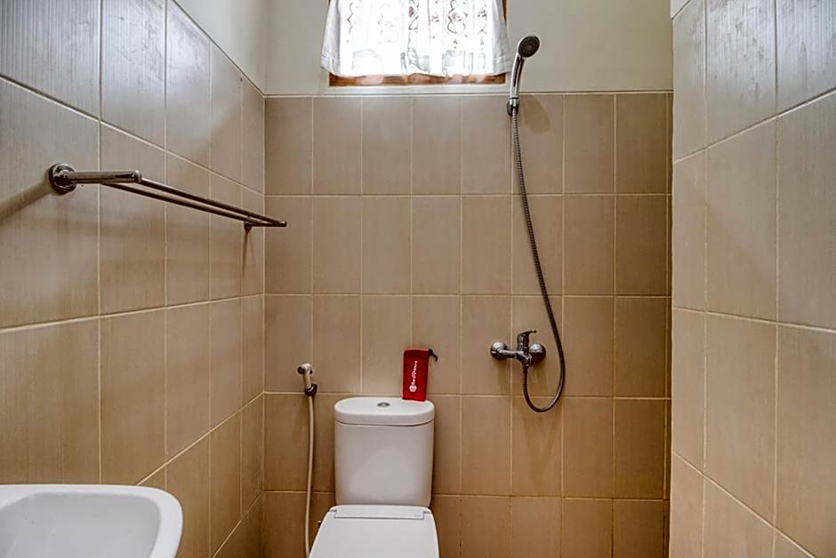 RedDoorz near Universitas Gajah Mada