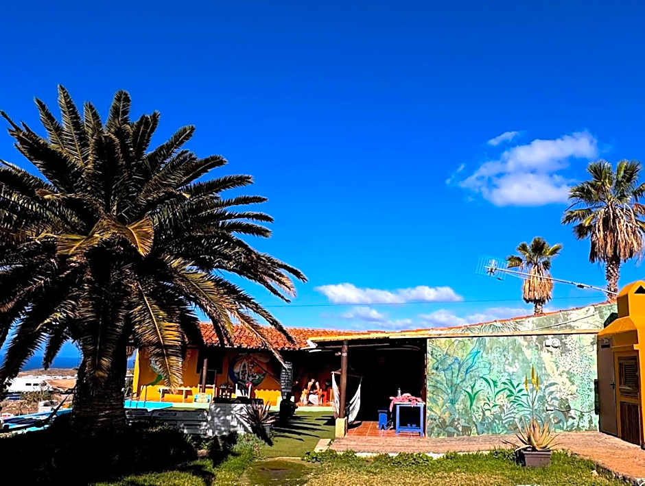 Adeje - TwinFin Hostel & Surf Yoga Camp