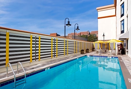 DoubleTree by Hilton Historic Savannah