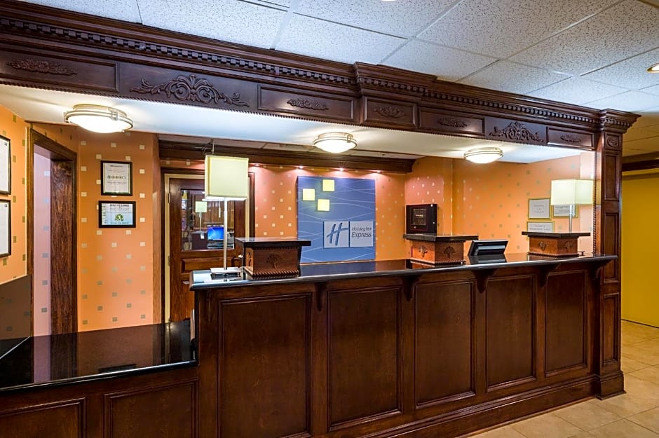 Holiday Inn Express Washington DC East- Andrews AFB By IHG