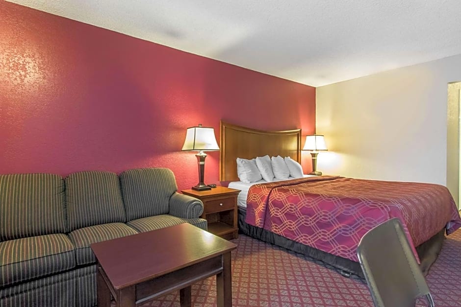 Econo Lodge Inn & Suites Joplin