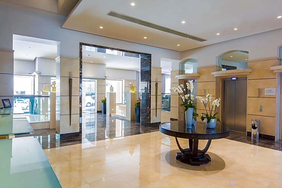 Maritim Antonine Hotel & Spa