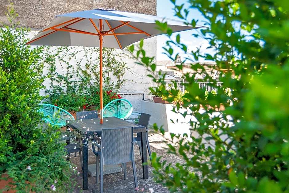 Il Garbino Suite and Apartment
