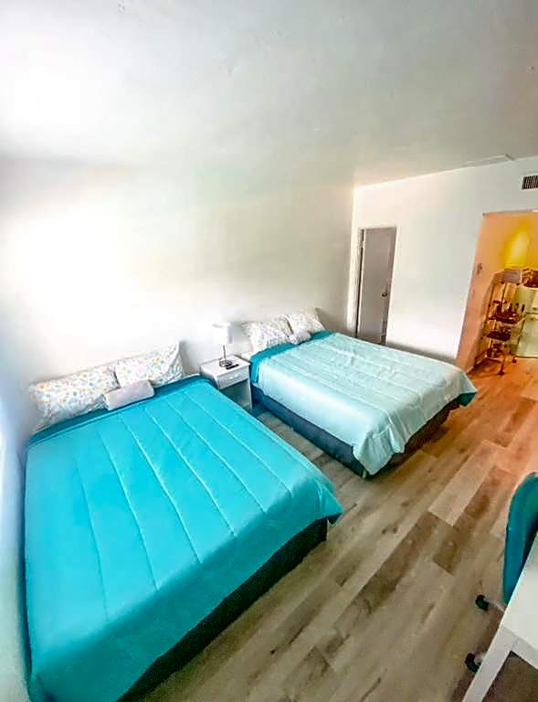 Uptown Inn & Suites