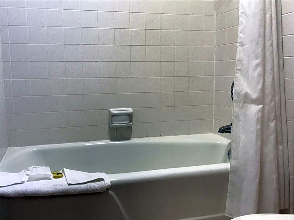 Olive Tree Inn & Suites