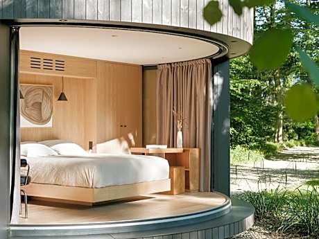 Deluxe Lodge by Lumipod