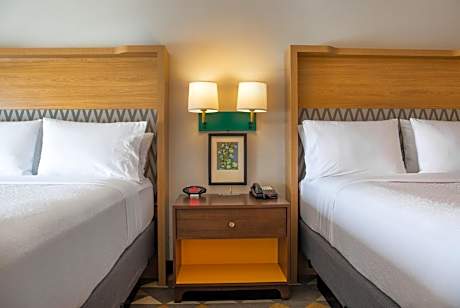 Queen Room with Two Queen Beds- Hearing Accessible Roll in Shower/Non-Smoking