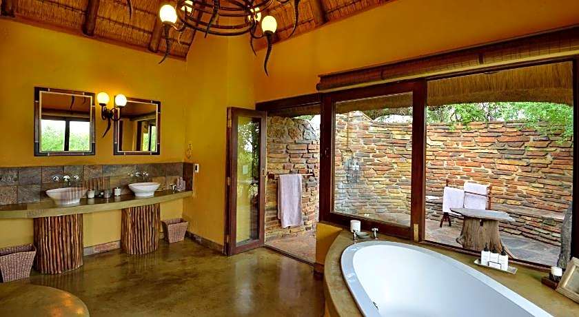 Motswiri Private Safari Lodge