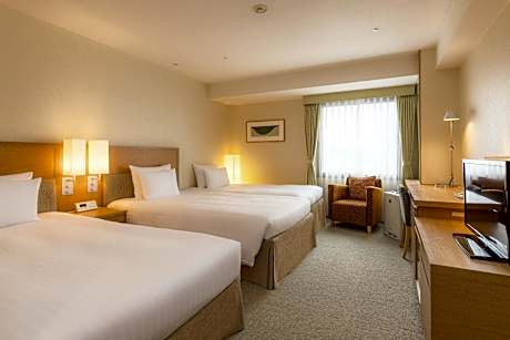 Moderate Triple Room - Non-Smoking