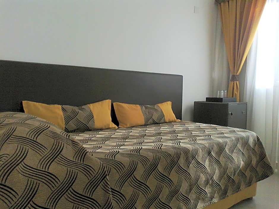 Tritone Hotel