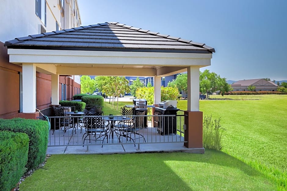 Candlewood Suites Medford By IHG