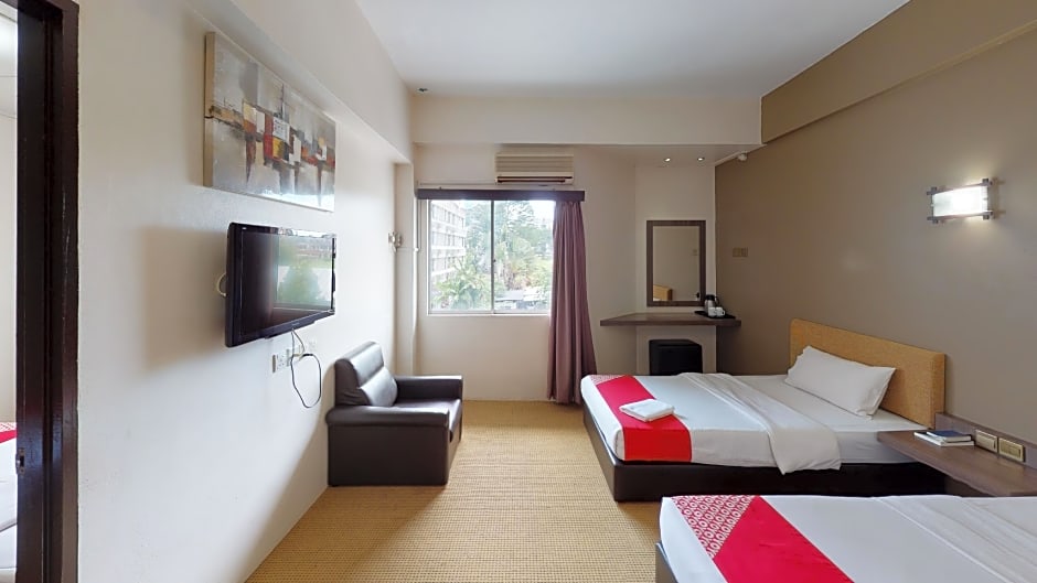 Super OYO 979 Hua Kuok Inn