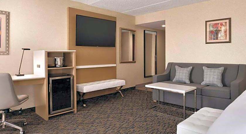 Wyndham Garden Conference Center Champaign - Urbana